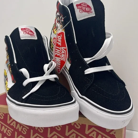 Vans Men’s High-Top Sneakers - Black Red Sk8-HiSanta Flame BlackVN0A4BVTBLK